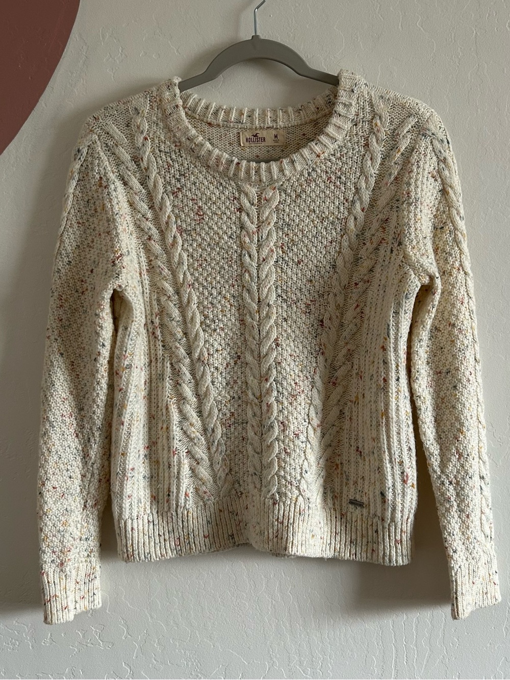 Hollister Cream Cable-Knit Crewneck Sweater with Multicolor Flecks size M